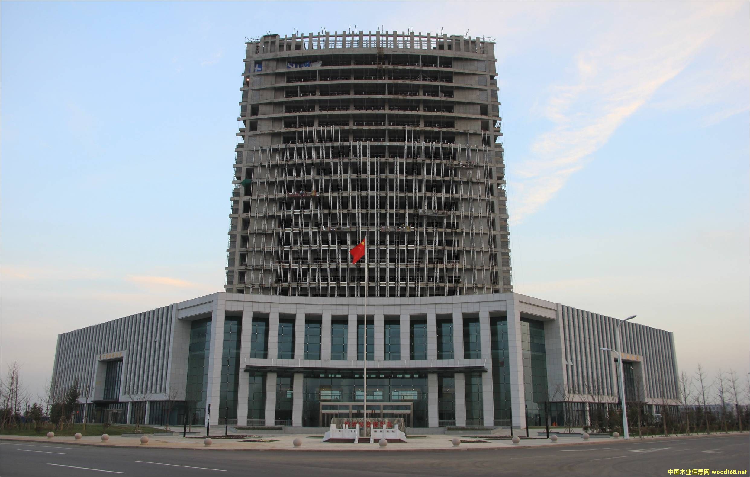 DRʾCϱ^(q)(w) c(din)ɷŴ