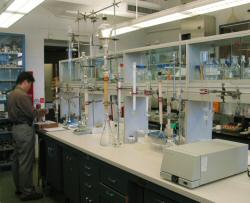 CHEMICAL RESISTANT LAMINATEԔB